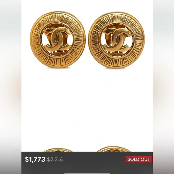 CHANEL Vintage Gold Earrings - Picture 8 of 8